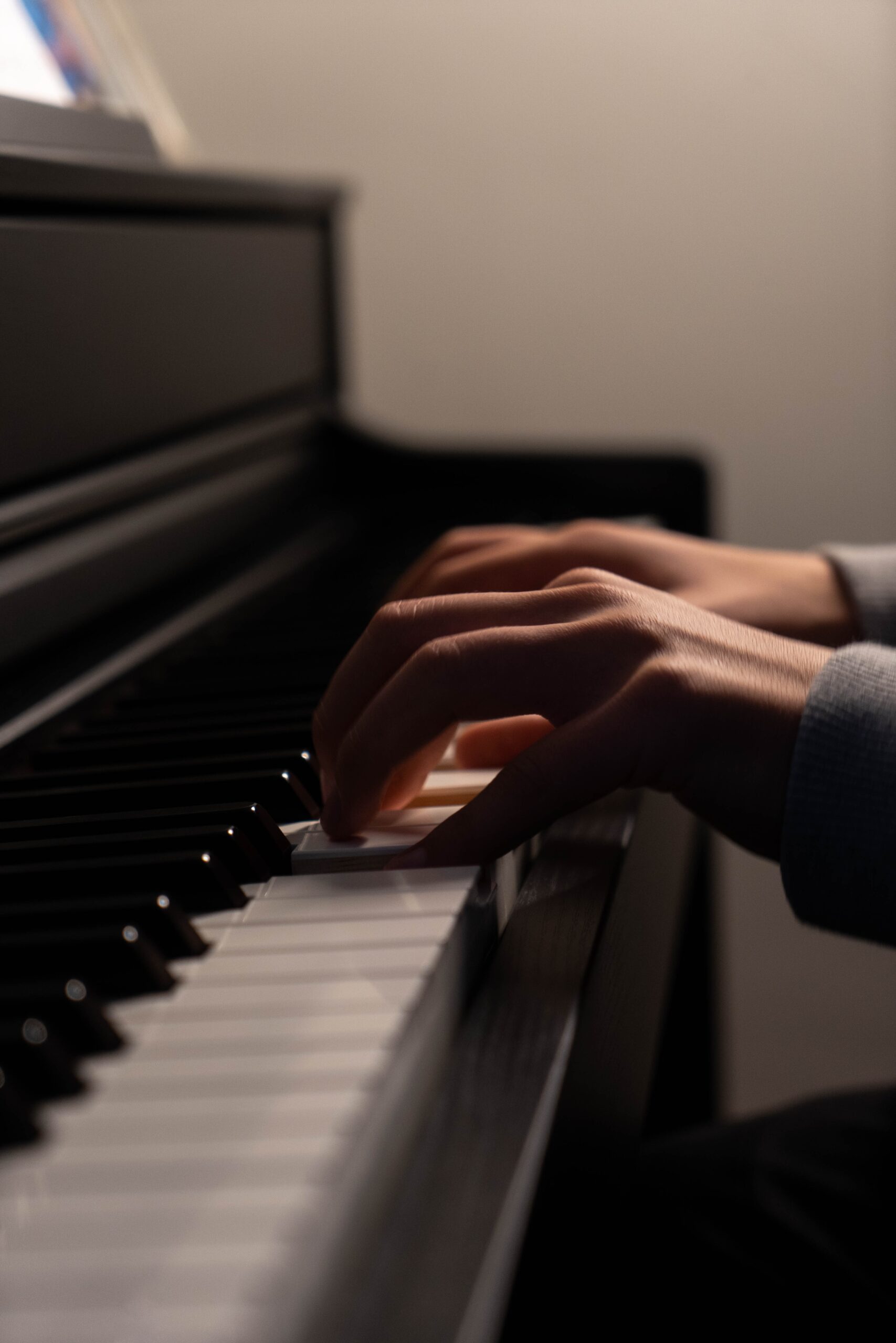 Teclado “Vazio”? Técnicas Infalíveis para Preencher o Som da sua Banda
